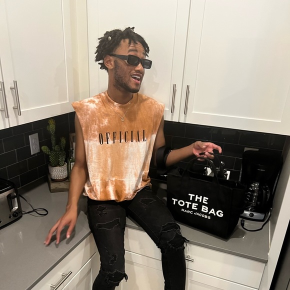 Meet your Posher, Curtis - Picture 1 of 1